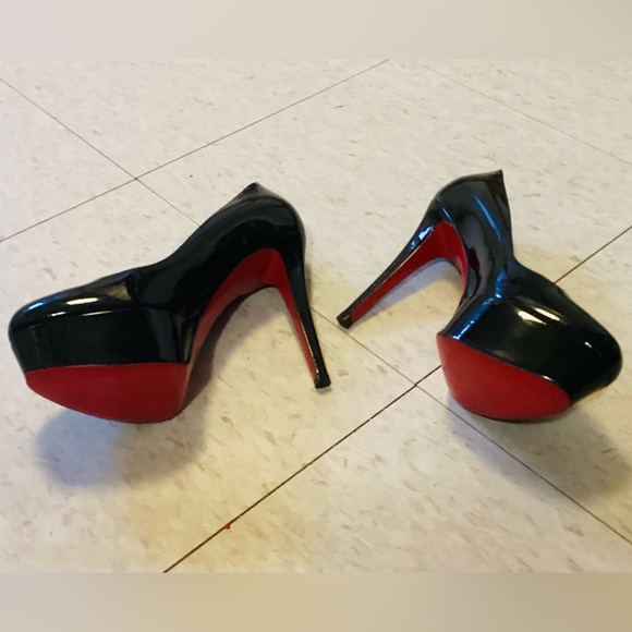 Elegant Black Christian Louboutin, Round Toe, Signature Red